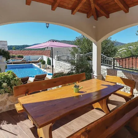 Holiday home Gorgeous In With Outdoor Swimming Pool Gata