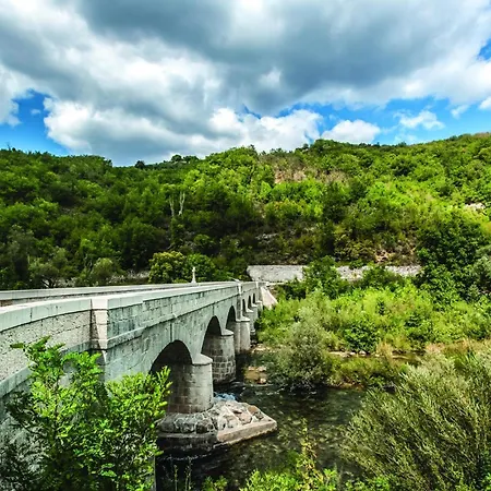 Three-bedroom In بيت للعطل Gata